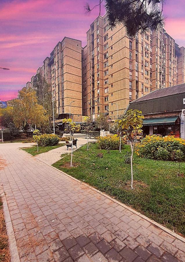 Aka 1 - Big Central Apartment Приштина Экстерьер фото